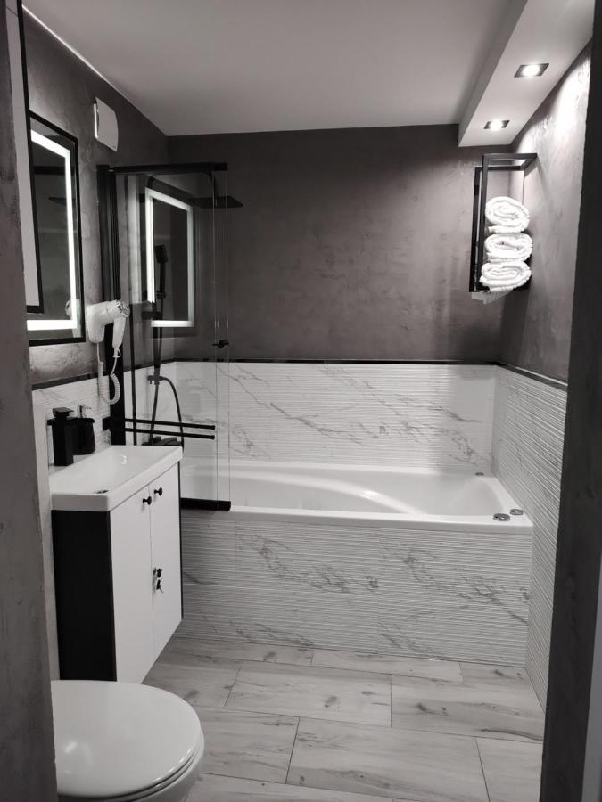Mercury Apartment